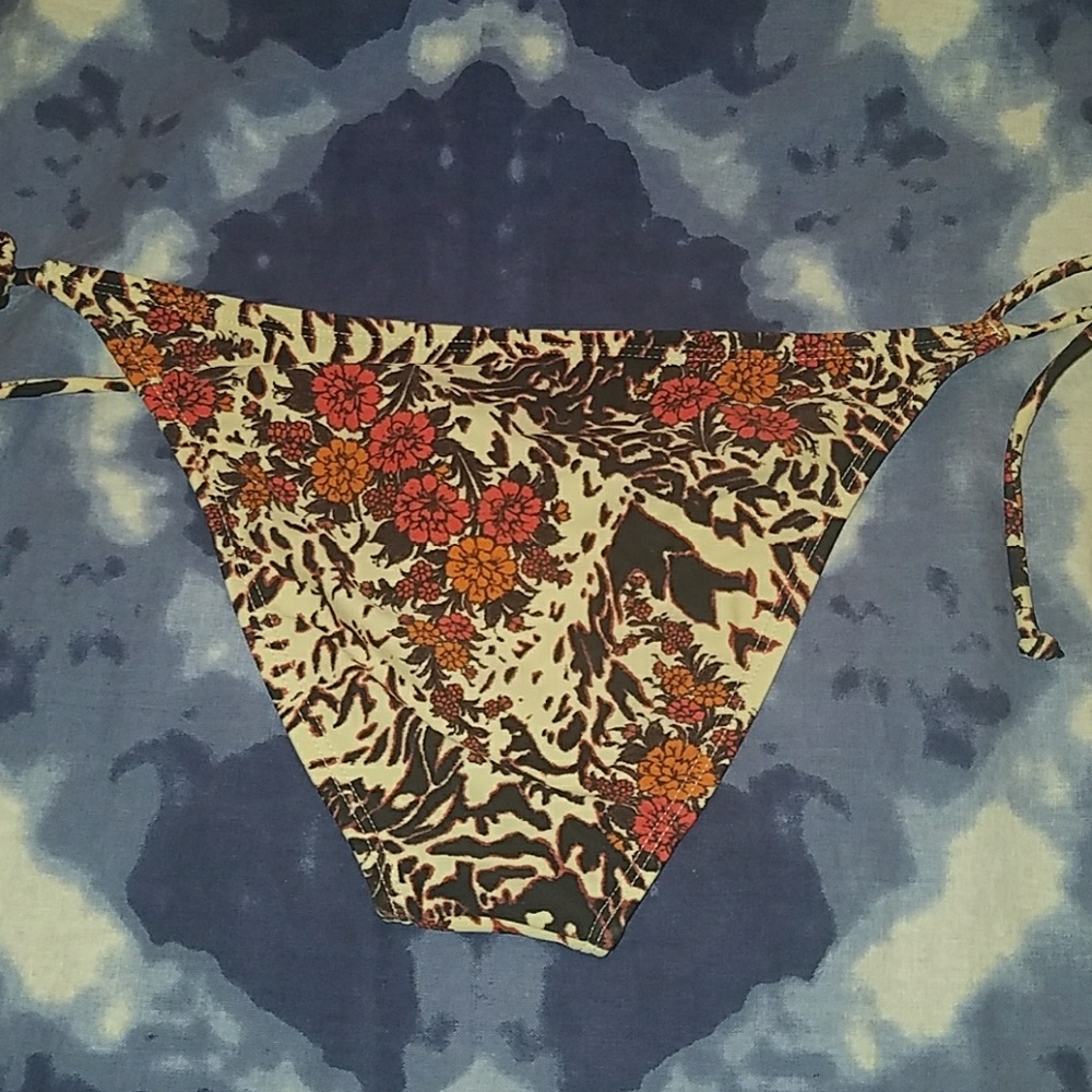 Roxy bikini bottom